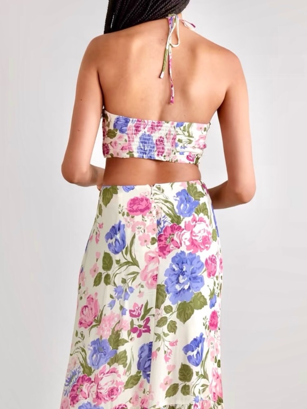 🌺🎉HP🎉🌺 NWT Reformation Riya Cutout Floral Print Halter Dress - Picture 2 of 13